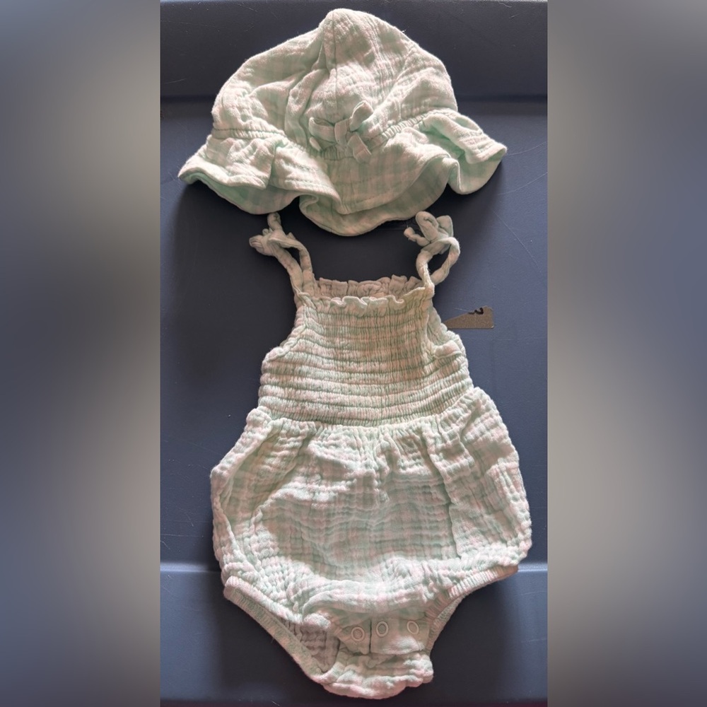 Baby Girls' Light Mint Green Sun Hat — Soft Cotton Gauze